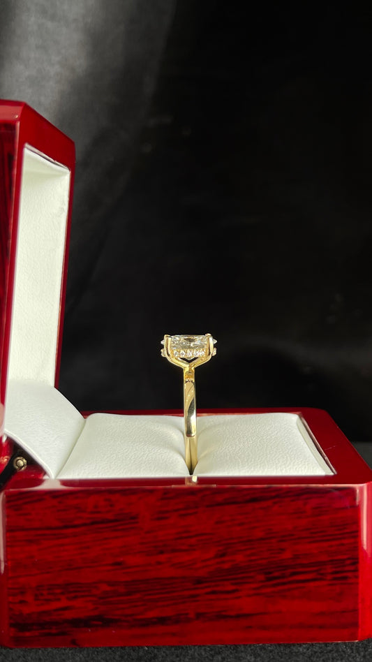 Anillo Compromiso Oval 2.02ct Hidden Halo 18rd .10ct 14k YG
