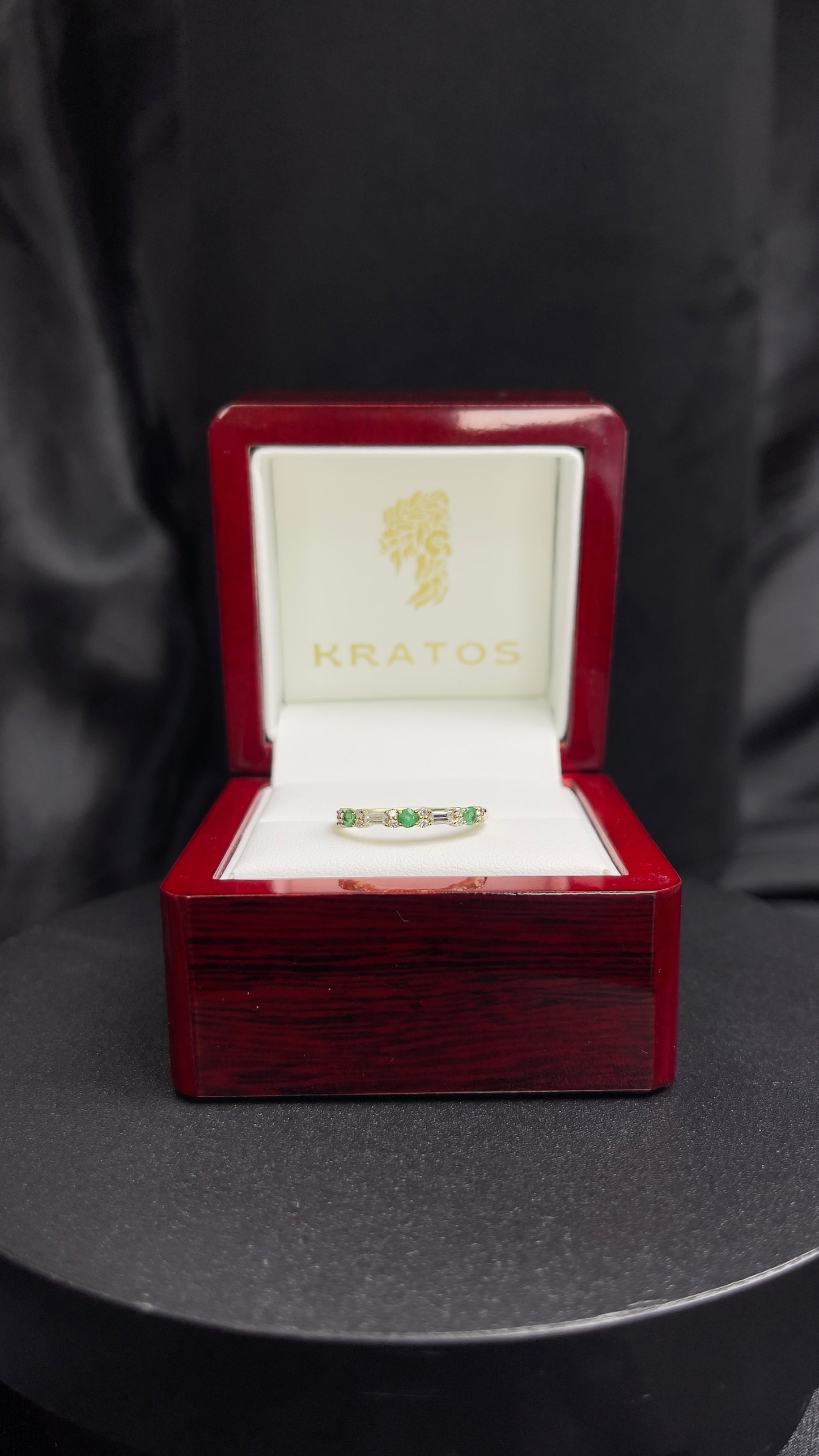 Churumbela Esmeraldas 0.17 ct, 12 rd 0.08ct, 2 Bg 0.11 ct, 14k