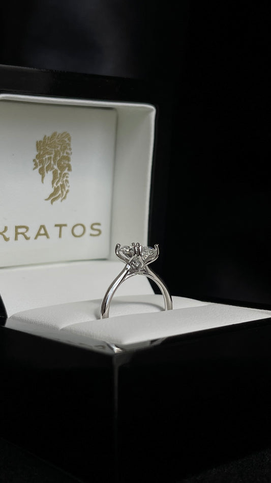 A. Compromiso Solitario Oval Tulip 14K WG 2.03ct