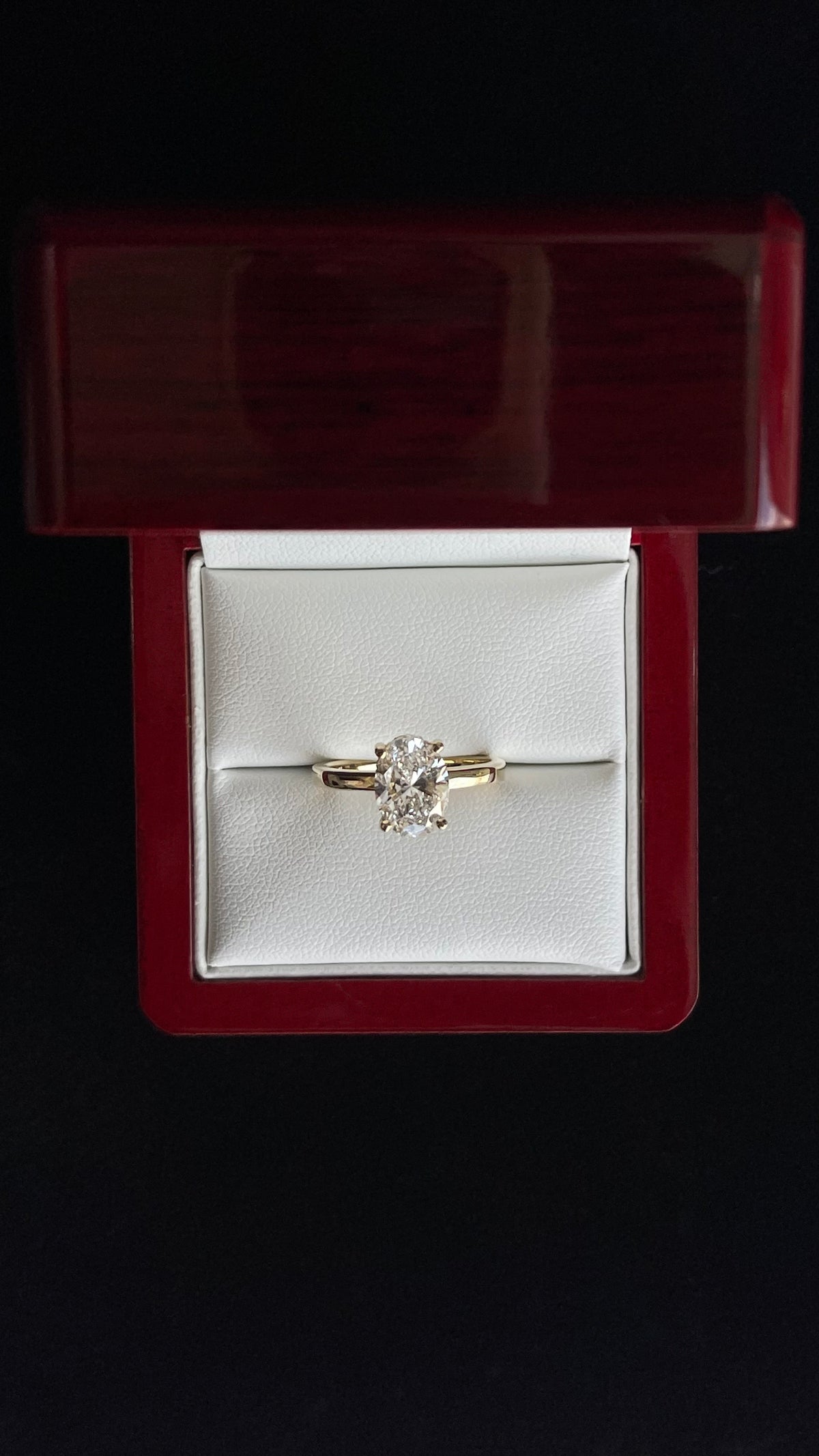 Anillo Compromiso Oval 2.02ct Hidden Halo 18rd .10ct 14k YG