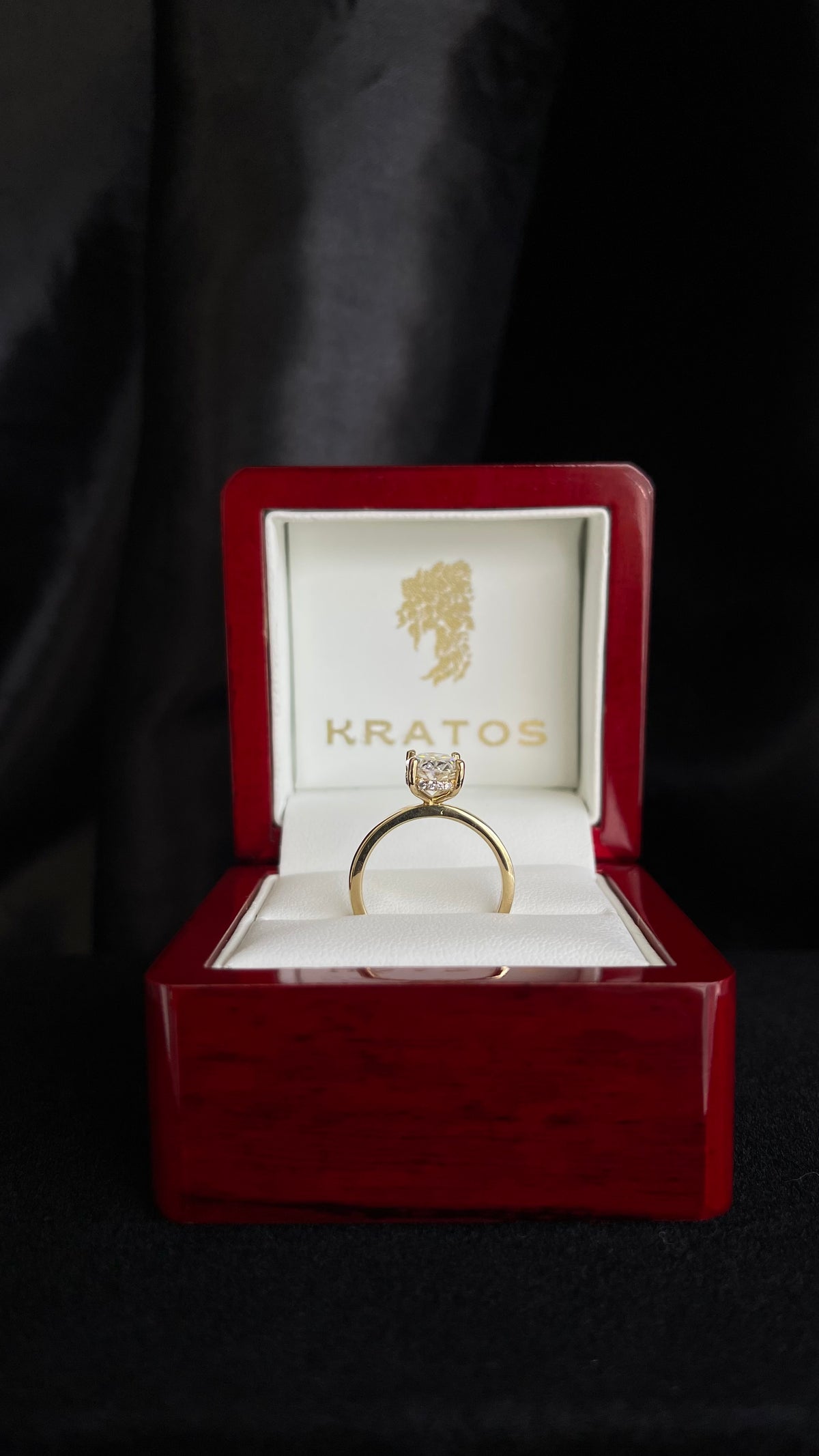 Anillo Compromiso Oval 2.02ct Hidden Halo 18rd .10ct 14k YG