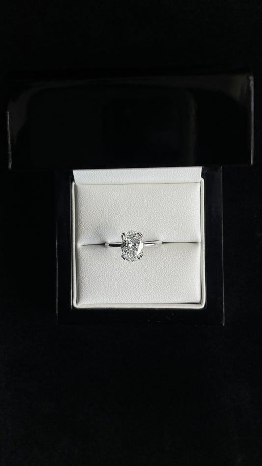 A. Compromiso Solitario Oval Tulip 14K WG 2.03ct