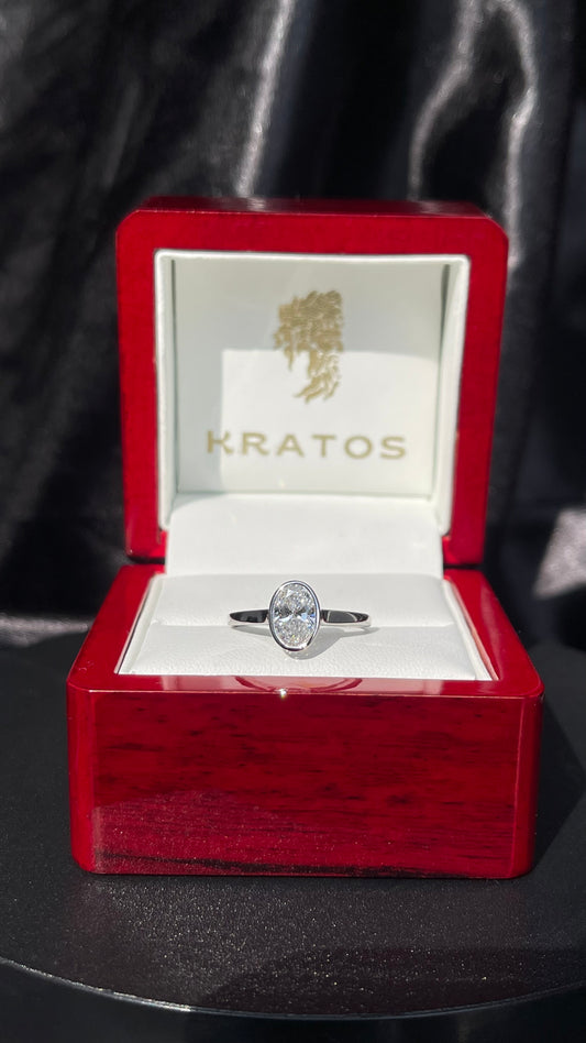 A. Compromiso Oval Bicelado .97ct 14K WG