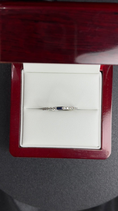 Churumbela Zafiro .09ct, 12rd 0.21ct diamantes naturales, 14k