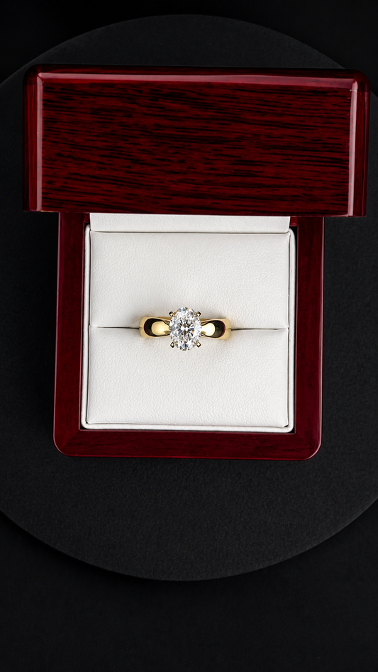 Anillo Solitario Oval 1.52ct, 10k