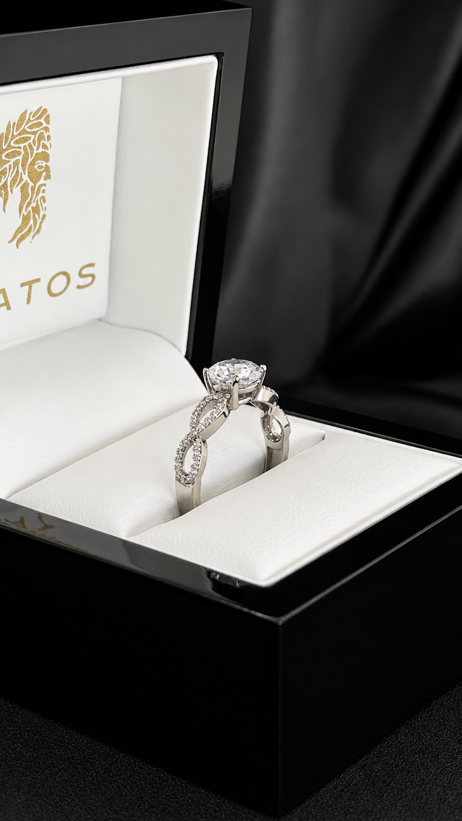 Anillo Compromiso Trenzado con Zirconias Doble
