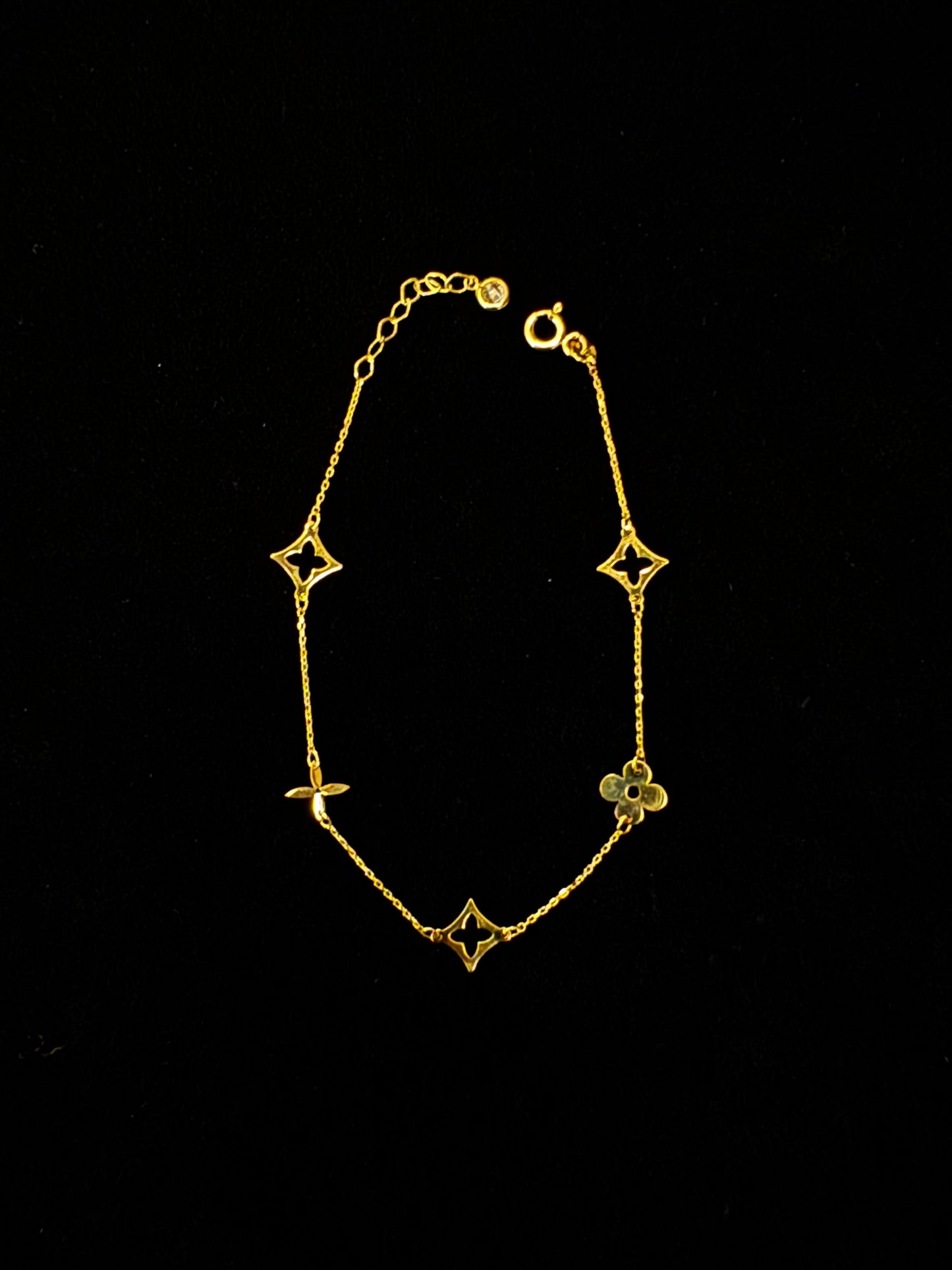 Pulso p/mujer lv flores y estrellas